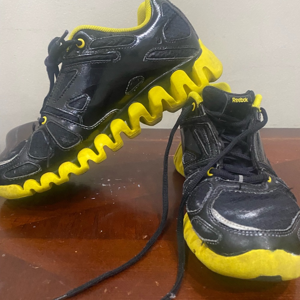 Reebok Athletic Sneakers Shoes size 4 - Picture 3 of 8